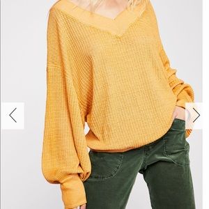 ⭐️FREE PEOPLE South Side Thermal Top⭐️